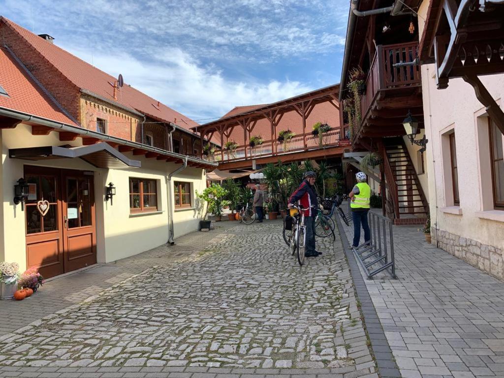 Hotel garni Zum Rebstock Naumburg  Exteriör bild