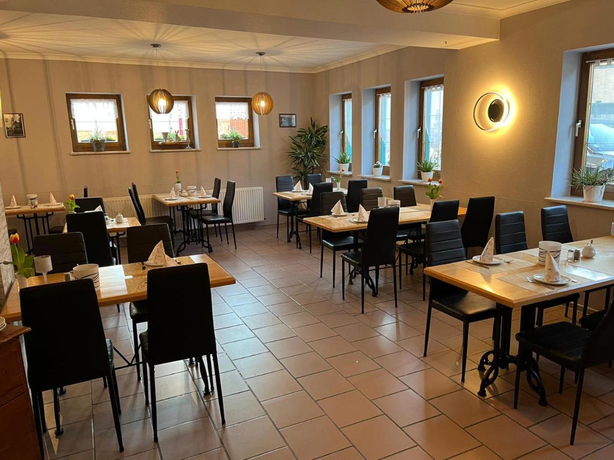 Hotel garni Zum Rebstock Naumburg  Exteriör bild