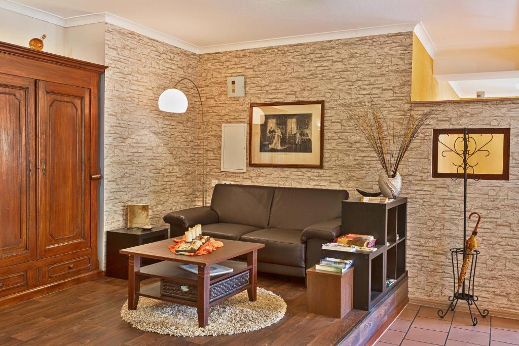 Hotel garni Zum Rebstock Naumburg  Rum bild