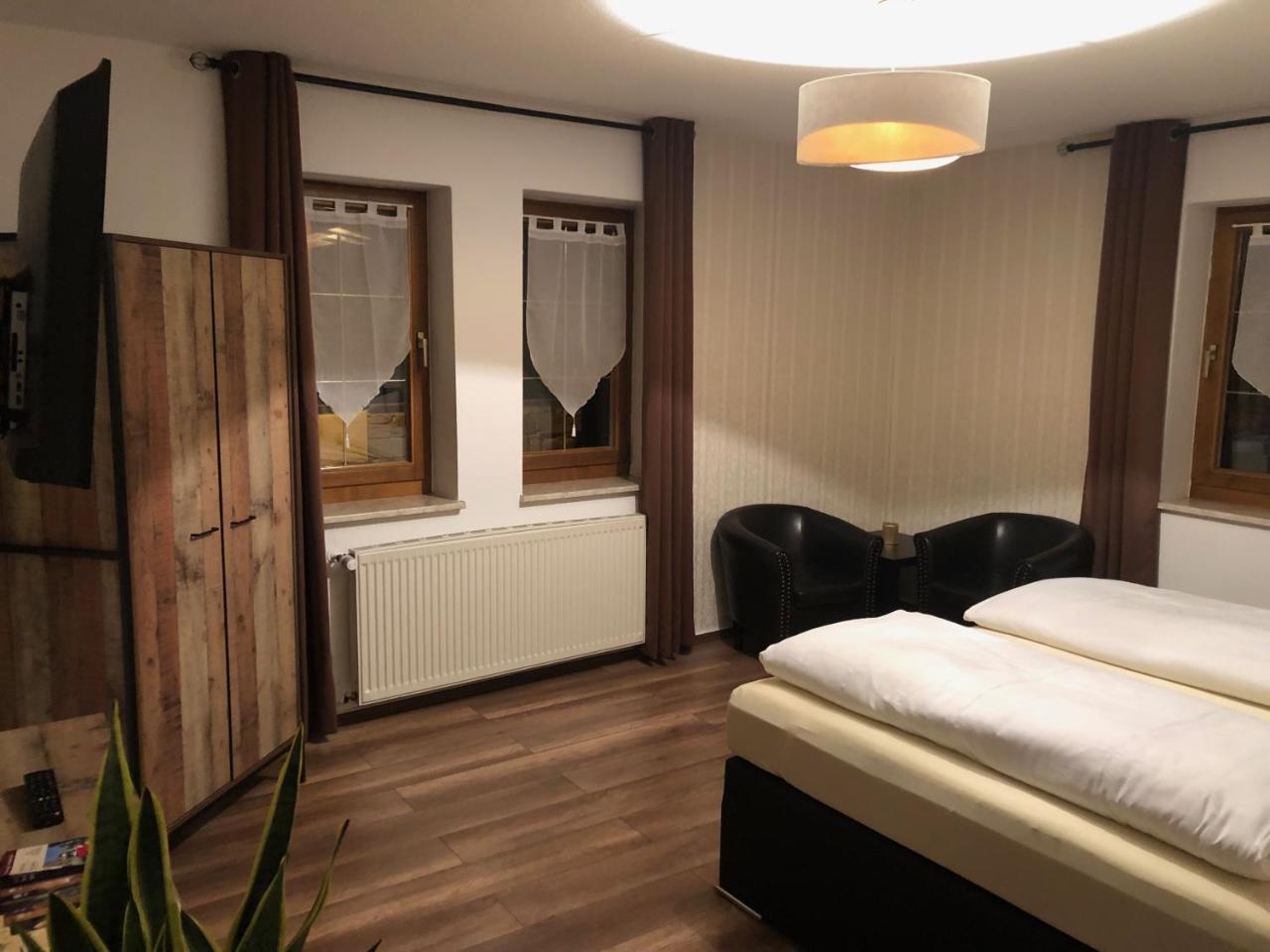 Hotel garni Zum Rebstock Naumburg  Exteriör bild